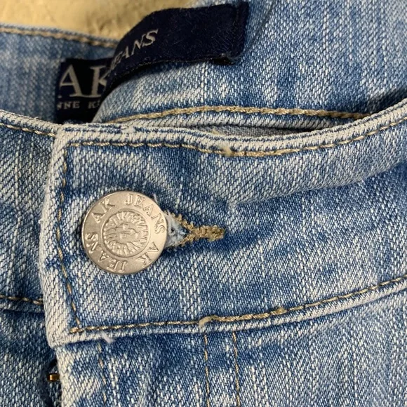 Anne Klein Denim Jeans Capris Pants Blue 14 Average Flap Back Pockets - Picture 7 of 16